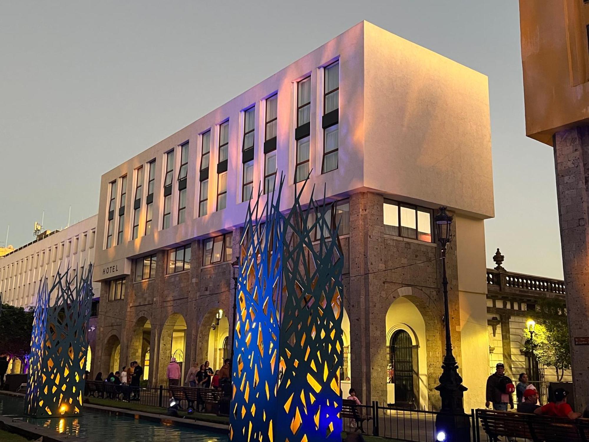 Six Hotel Guadalajara Degollado Exteriör bild